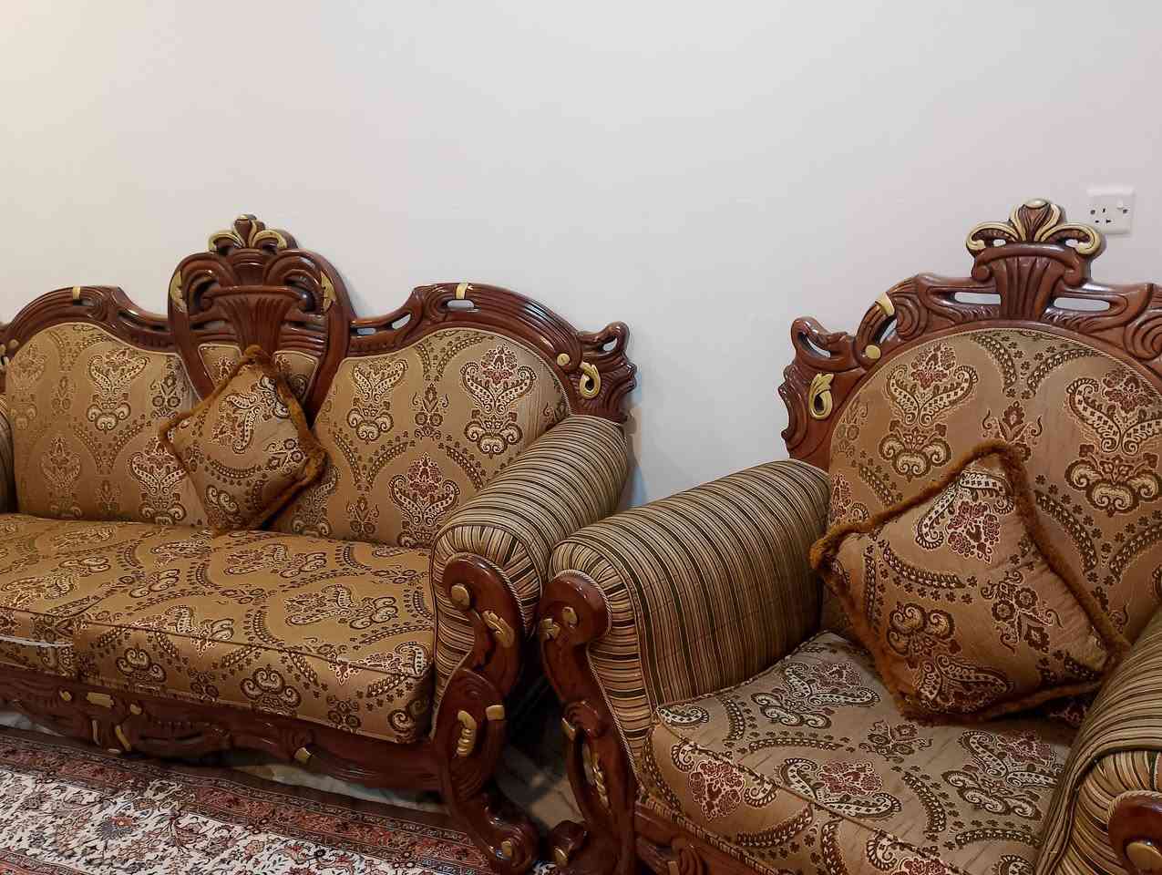 السلام عليكم
طخم ملكي صاج 10قطع 2كبار و4صغار للبيع السعر 500وبيها مجال للطيبين الموقع الموصل***********
