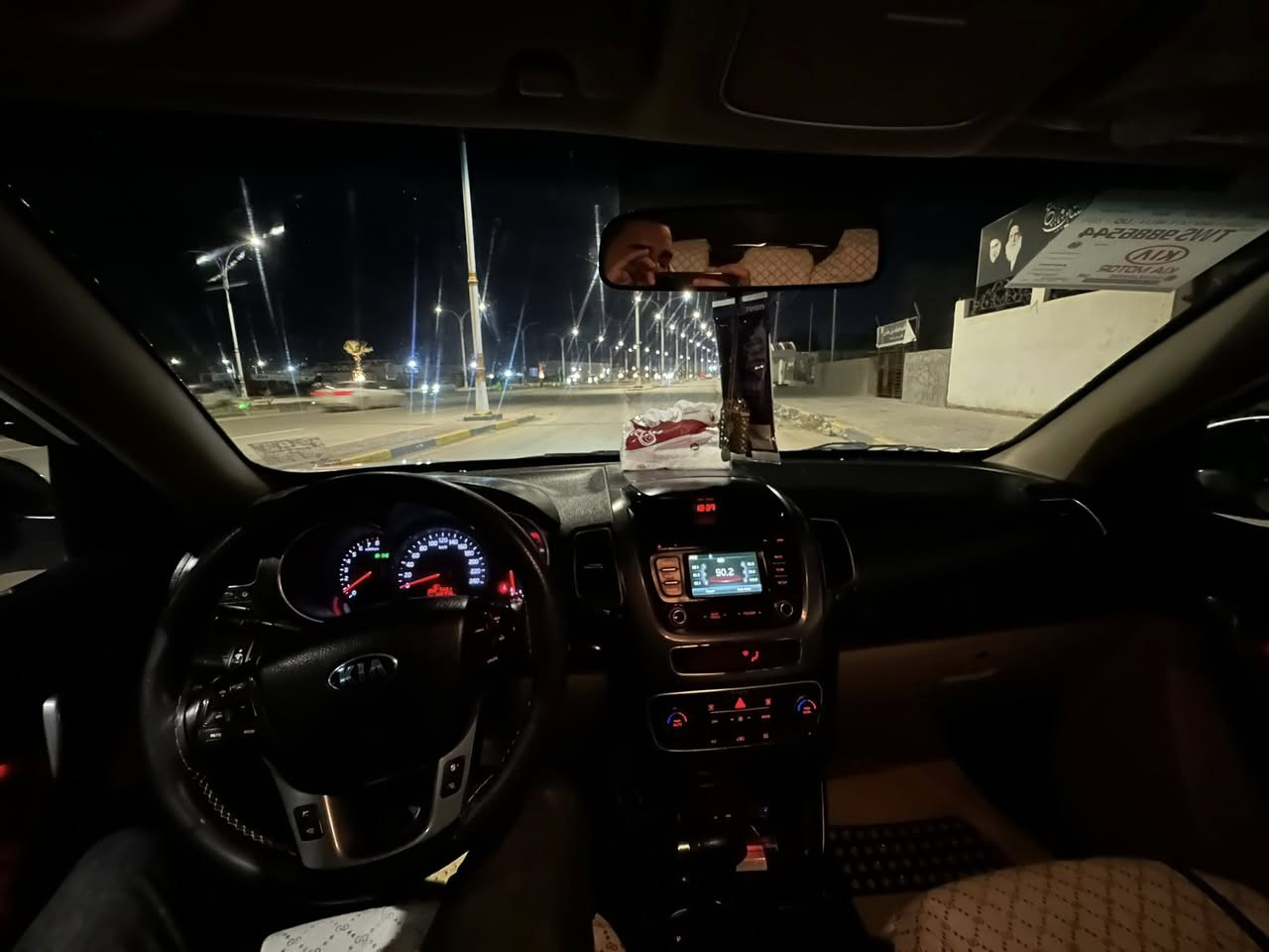 السلام عليكم سورنتو 2014كفاله عامه من كلشي سياره جديده بمعنى الكلمه ماشيه 125الف مال جنادي فول عده البنرامه خليجيه ما بيه اي نقص سعر خاص ***********
