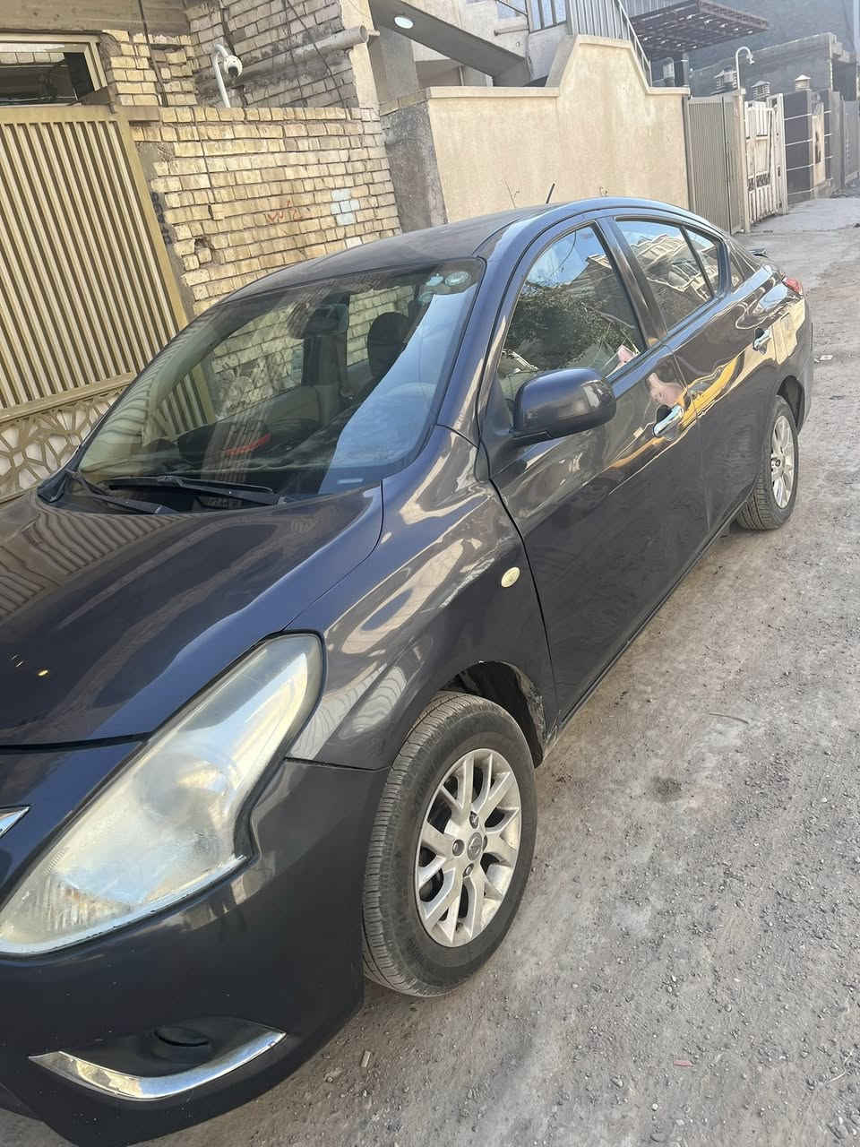 سلام عليكم.    للبيع
نيسان صني.   
موديل.  2019
رقم اربيل.   هزه شهر ال 8
سنوبه  اب اسمي.  
لون نفضي 
بيه 4 قطع.    جاملق امامي. عدد 2  وحد منهم  دبي حادث. الثاني بغداد 
باب خلفيه امبدل جهت  اليمين. جاملق خلفي يمين امصلح. 
العنوان بغداد الدوره 
 رقم.   ***********
