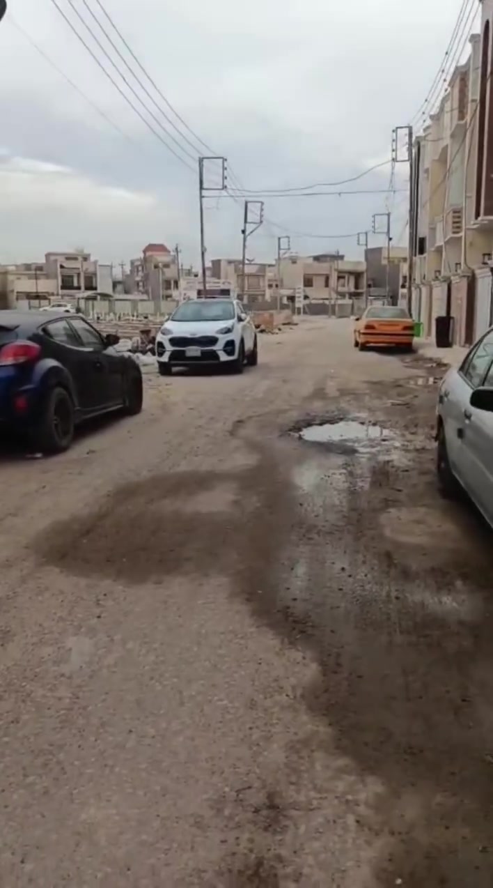 ١٠٠م زراعي سند٢٥ خط النفط البيت عباره عن وحدتين سكنيه كامل وموظح بلفيديو السعر ١١٠مليون

للتفاصيل خابر ودتلل ***********
