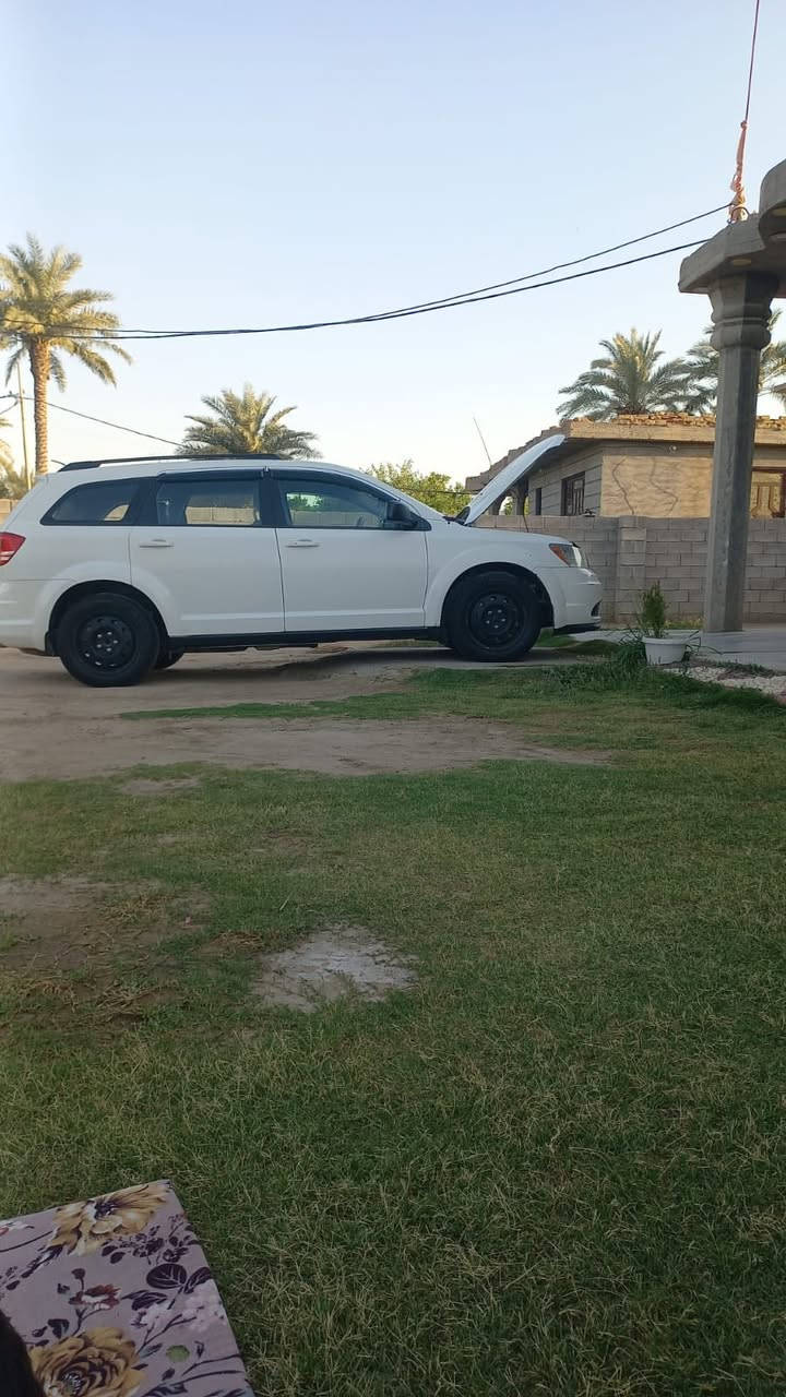 دوج جورني  ٢٠١٦ بسمي.  السياره جديده. مناقصها اي شي بيع او مراوس  السعر ١٢٠ وبي مجال.
بل صويره ***********
