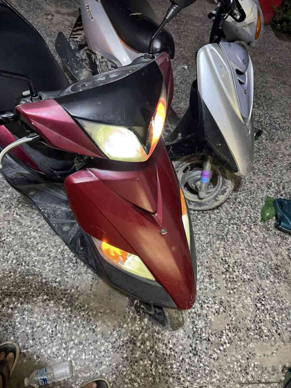 سلام عليكم دراجه ثعلب نوزل ما مفتوحه كهربائيات كله شغال سلف هندر نكره بكل وقت كفرات كله مختمه السعر 500 و بيها مجال المكان بغداد شهداء البياع اي استفسار على الرقم ***********.
