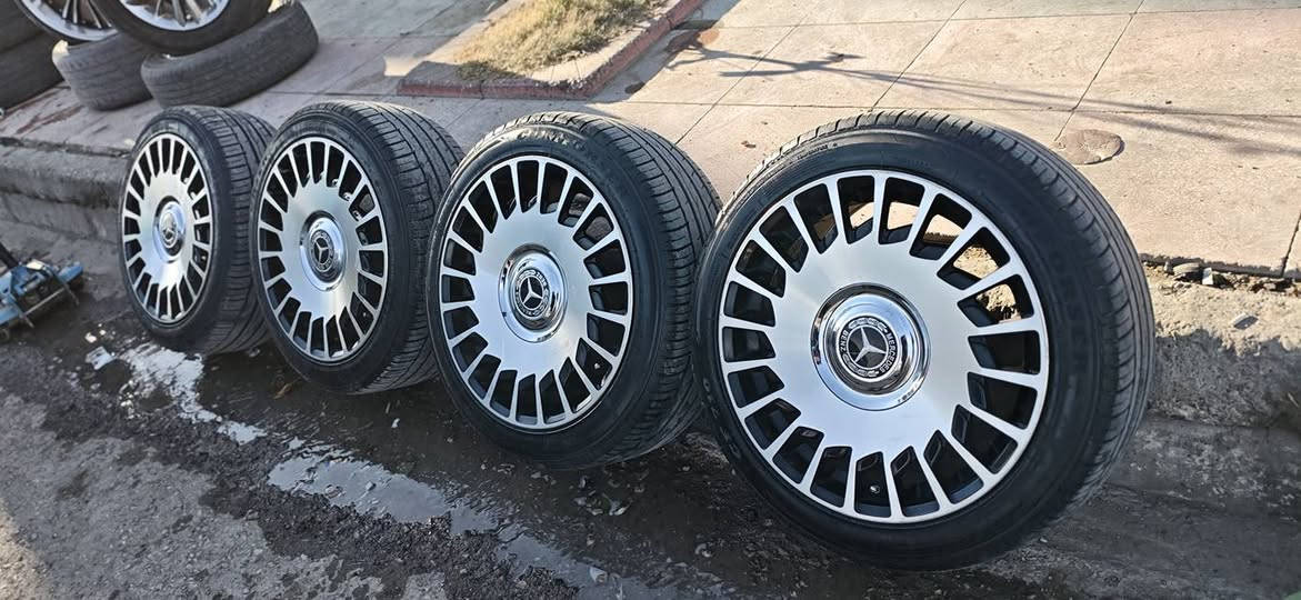 ویلی مایباخ لۆک لۆکە یەک دانەیان درزێکی زۆر وردی هەیە بەشەرت✅💯

٤ کەپەکەی لەگەلە لۆک لۆکە 💯✅

قالبی toyota کێشەی تەقینی برخوی نییە بەشەرت 

ناونیشان سلیمانی تیرمینالی شارەزور فرۆشگای شارباژێر ✅💯

***********
