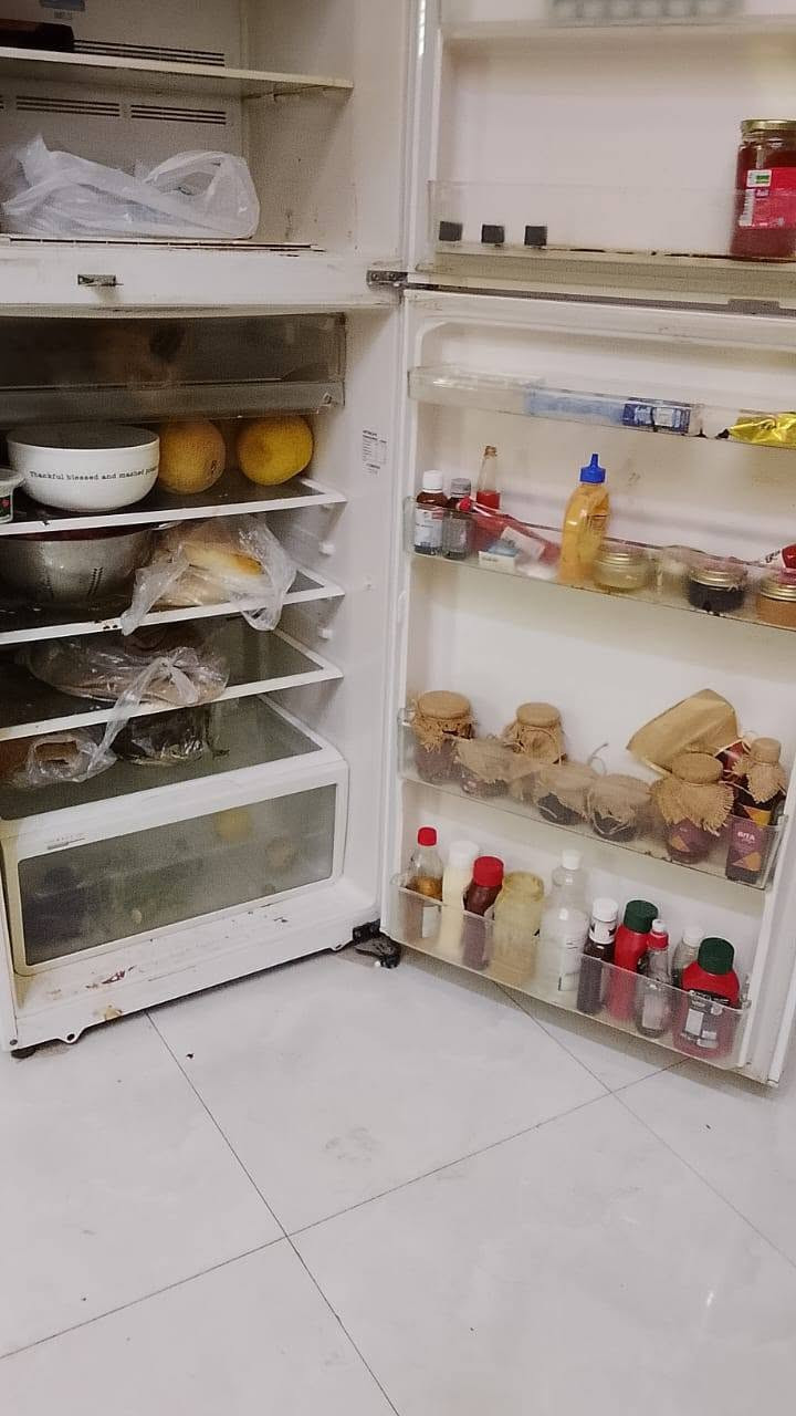 شراي عندي أغراض نضيفه جداً يراسلني واتساب ام رحمه لو بغداد ***********

