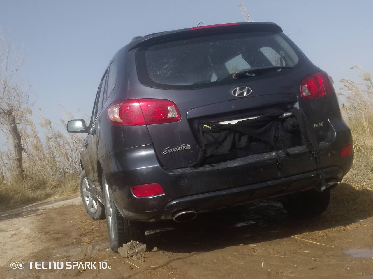 سلام عليكم سياره سنتافي كاز كصه جنطه فقط7راكب سياره جديده ١/١ رقم جديد انكليزي السعر 42 وبيها  مجال تفاصيل اتصل ***********
