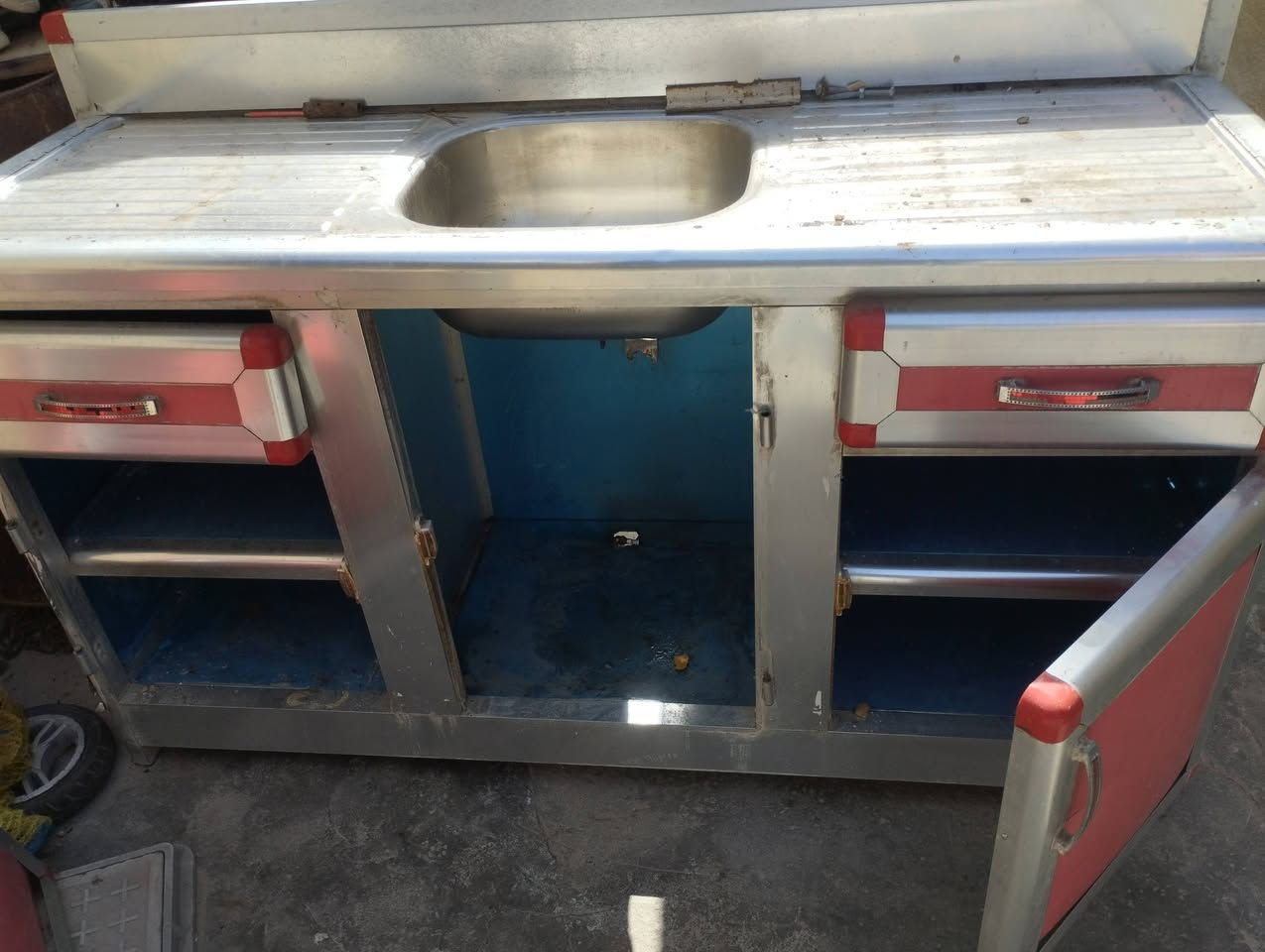 كاونتر معه زاويه مستعملات ١٥٠وبيهن مجال معه غراض مستعملات كلمن وسعره مكاني بصره حيانيه


**إذا كنت صاحب هذا الإعلان وتريد حذفه لأي سبب، رجاءا أرسل رسالة إلى الدعم الفني**