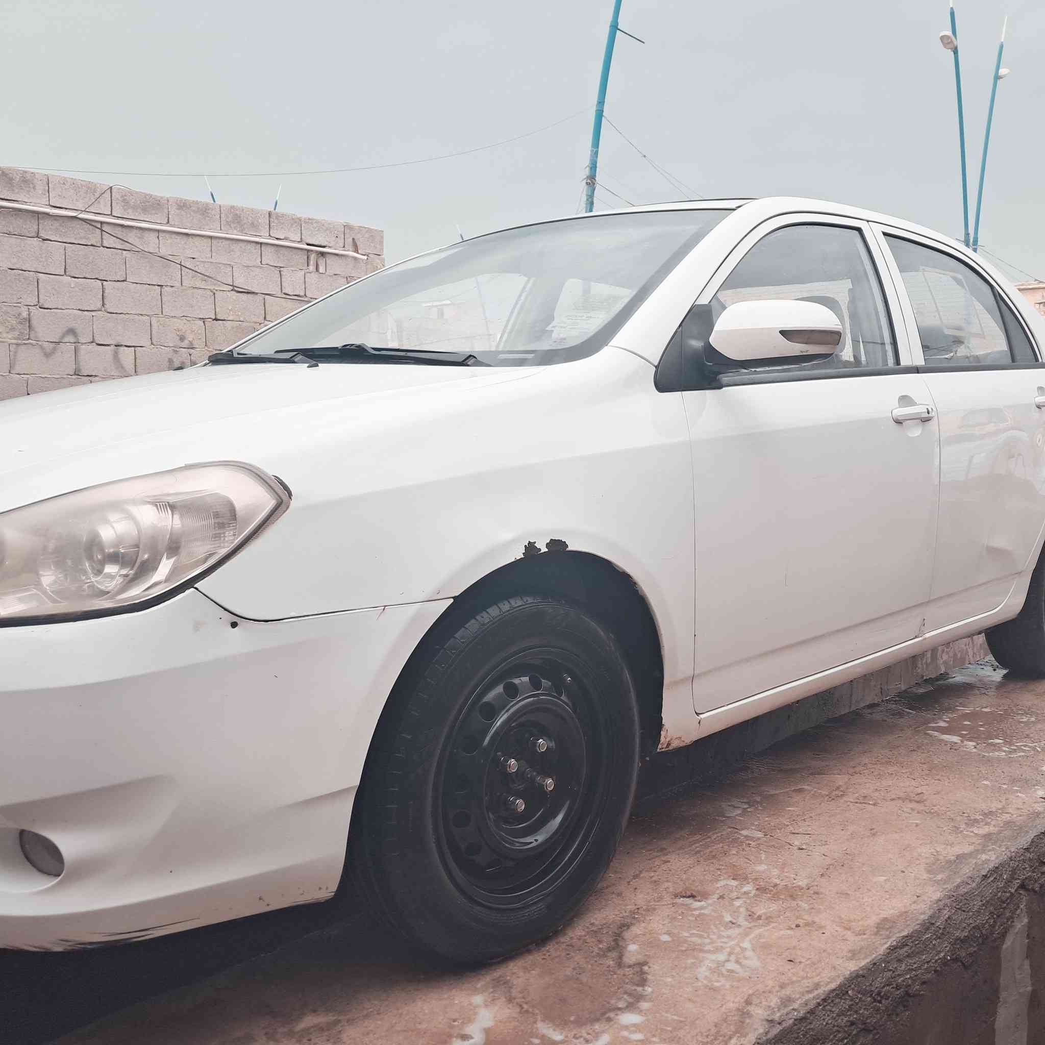 بي وايدي جي 3
2016

رقم بصره نكليزي 

مكان سياره ميسان 
سعر ٥٢
***********
