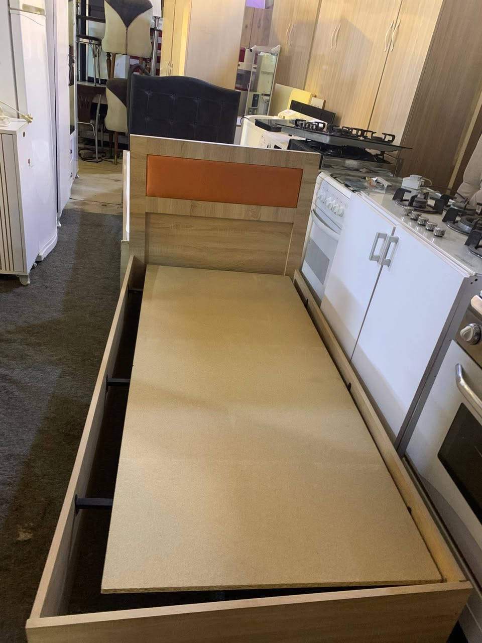 معرض(( هيثم العاني)) سليمانيه كاني كرده شارع السيادين مجاور مدرسة رفيق حلمي ***********/***********
