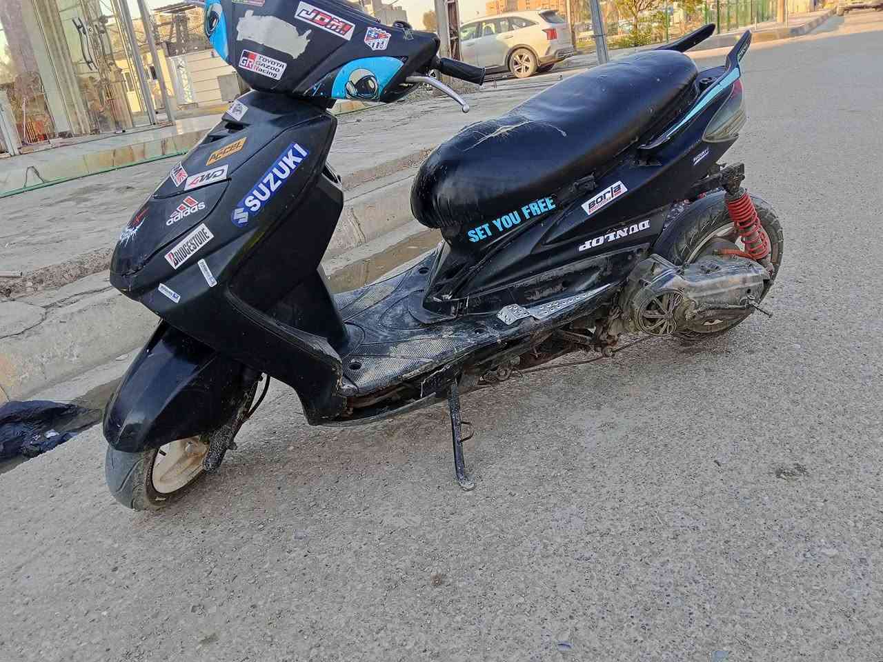 السلام عليكم دراجه سكنس فحل  شيال راجع دراجه كامله مكمله  دراجه  شكاكيه للبيع او المراوس  بكير بماكس بوليس  مكاني ديالئ بعقوبه لاستفسار عل رقم ***********
