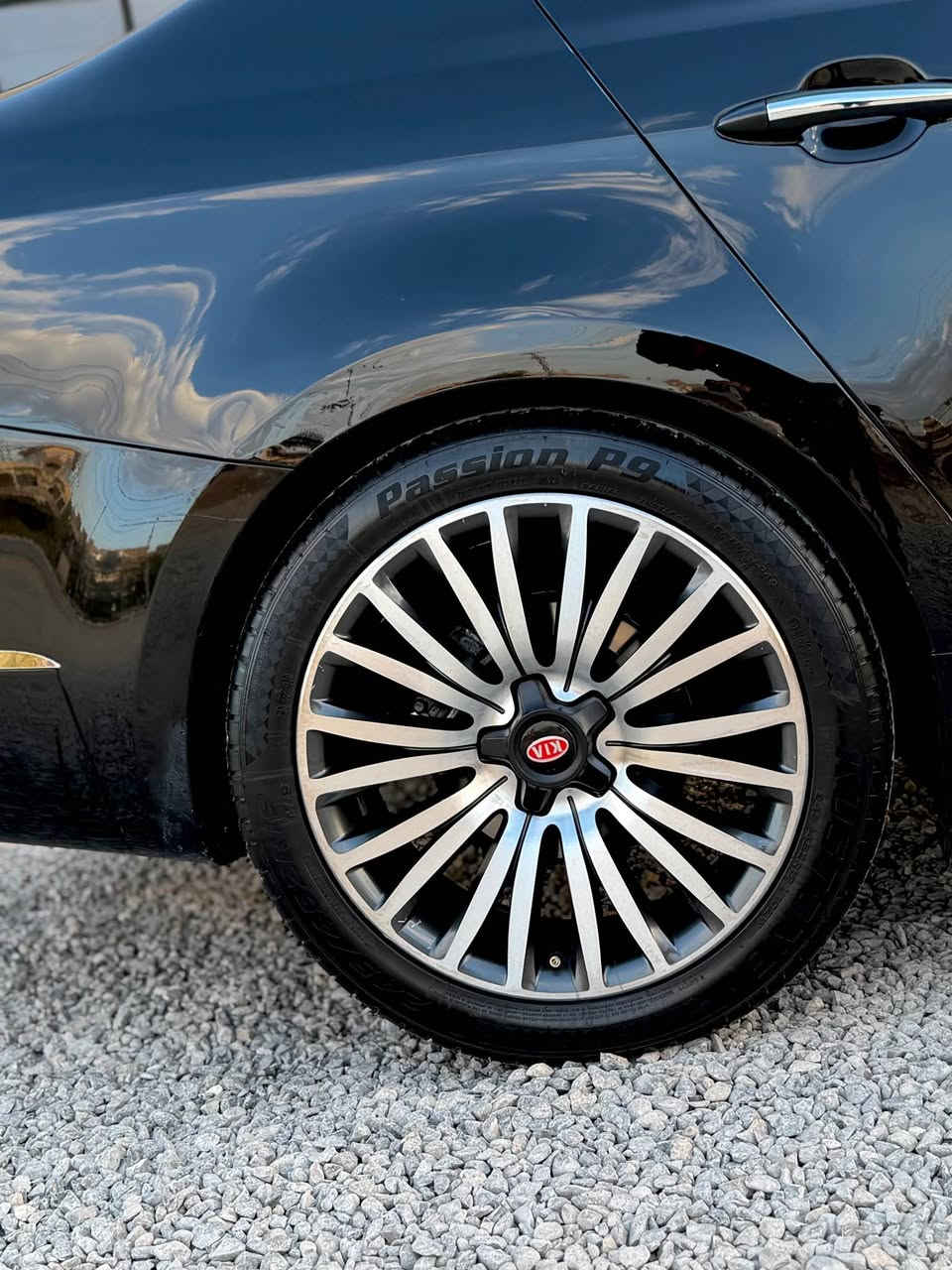 Kia Cadenza  2012 
*********** what’s up 
*********** viber
کیا کادینزا 
مەلەکی 
فول مواسەفات. 
پانۆڕاما 
بەسمە 
پەردە 
ناو سپی. 
 ٤ کوشن گەرم
کوشن خەزن 
تەحەکومی تەزیل و کوشن و گەرمی لە  دواوە 
٤ تایە و ویلی نوی 
گێڕ و مەکینە بەشەرت 
سەنەوی تازەیە 
بی تەقە و ررقە  
یەک دینار مەسرەفی نیە 
دوو پارچەی سبوغە لەسەر کاڵ بونەوە بی دەعم  بی مەعجون 
نرخ  - ١١٧ $ و مەجال  
شوین - کۆیە كويسينجاك, أربيل
