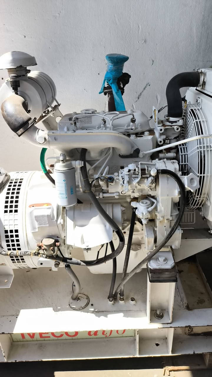 افيكو إيطالي 3 سلندر اخو الزيرو توليد 33KVA المولد ع وضع البلاد غير مشتغل بالعراق ما مفتوح بي برغي شرط الشغل وشرط الفحـص العنوان اربيل للأستفسار الإتصال ***********

