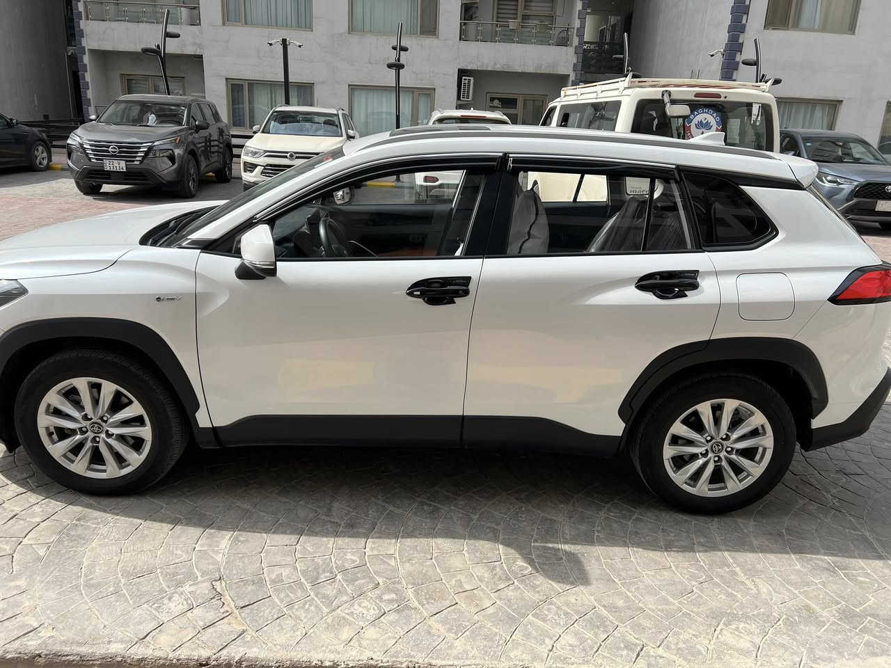 السلام عليكم
كورلا كروس  هايبرد 2024  مكفوله كفاله عامه السياره لاصبغ لا بارد لا رصعه  جديده السياره ماشيه 15 الف كيلو والسياره كلش نضيفه رقم بغداد تحويل ثاني يوم فول مواصفات بصمه وسلايت ورادار امامي وكامرا خلفيه قطعتين تبريد تحكم ستيرن جهتين داخل جلد مشمشي وكشن كهرباء وباقي المواصفات معروفه 
السعر (168)  وبيه مجال
عنواني بغداد العامريه 
***********
