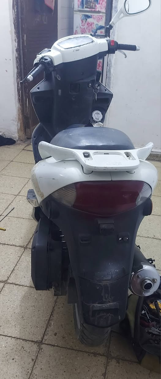 دراجه كايمكو شغاله للبيع  سعر 350 الف..  مراسله على الرقم ***********
