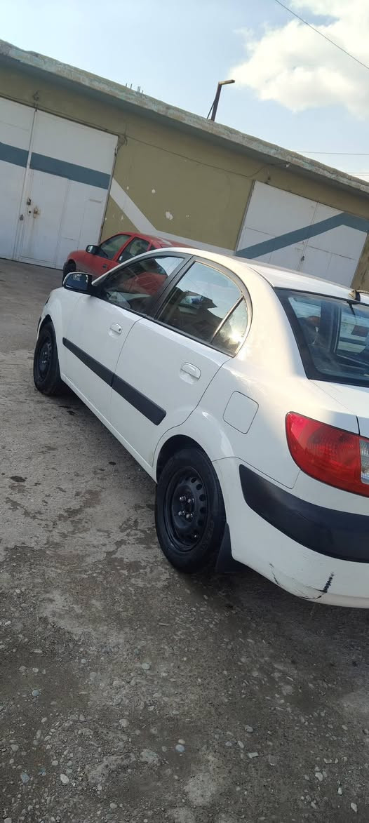 كيه ريو 2008 رقم سليمانيه
شرعيها بل موصل شرط التحويل 
محرك 16
كير مكينه شرط 
تبريد تدفئه شرط 
ضررها ربع بوند وجاملغ ونص باب بدون دواخل 
سعر 93وبيها مجال 
مكلف بل نشر ستفسار الاتصال ***********
