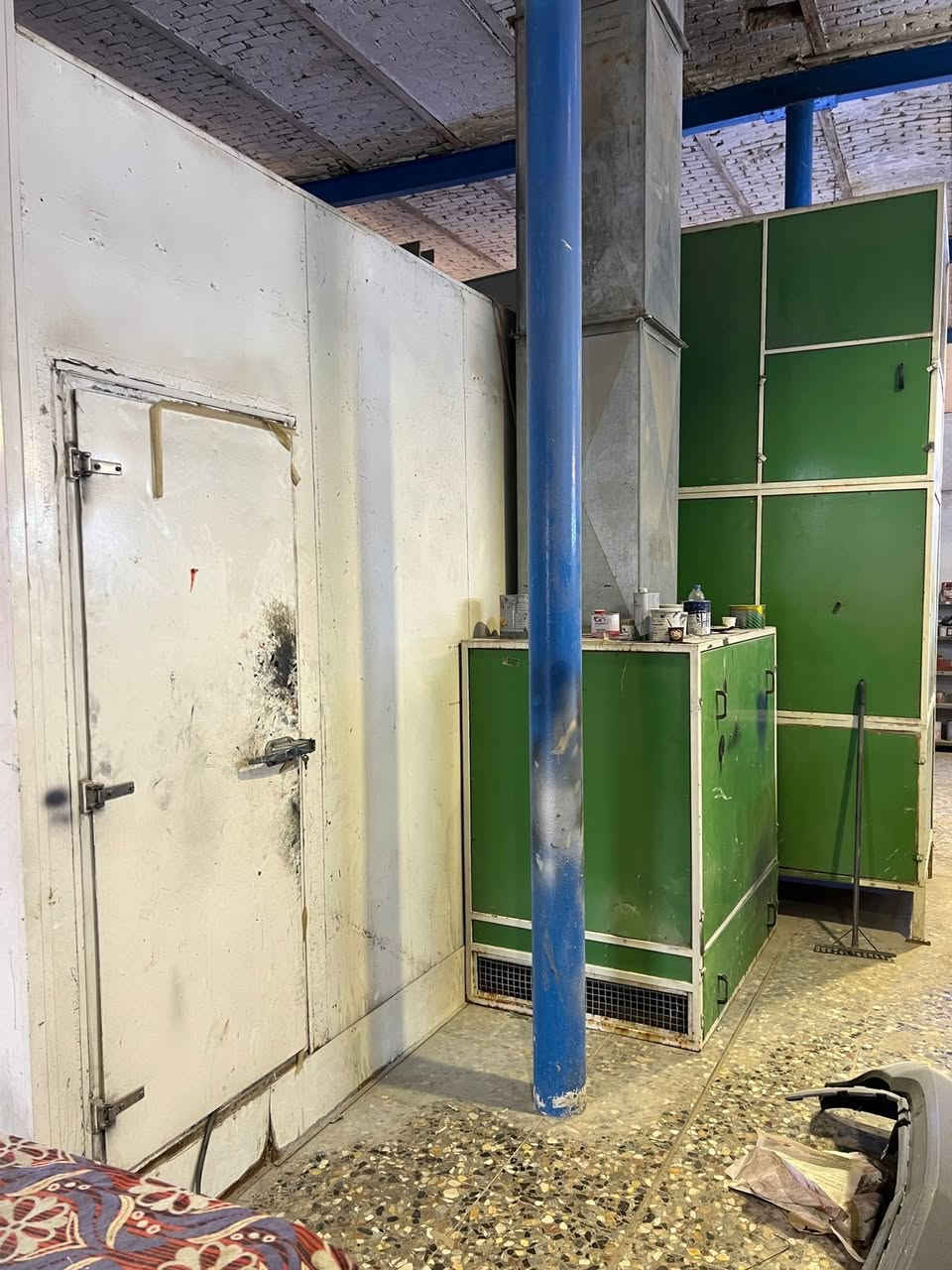 السلام عليكم فرن للبيع
الفرن سوري وتعرفون أرغب شي بالسوك 
مستعمل استعمال نظيف 
مع مولد كهرباء 
السعر 125 ورقه 
للإستفسار الاتصال ***********
