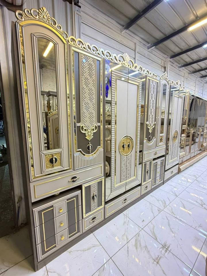 السلام عليكم غرفة ملكي ١١ قطعة
السعر ١٧٠٠ 
للاستفسار معرض قموره 
***********
