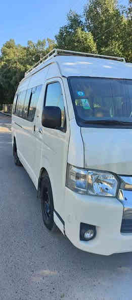 السلام عليكم كيا هايس للبيع موديل٢٠٠٨ السياره نظيفه كير مكينه خير من الله وباقي التفاصيل بل سونار الرقم بغداد انكليزي تحويل ثاني يوم السعر 185وبيه مجال 
مكان السياره بغداد للتواصل***********
