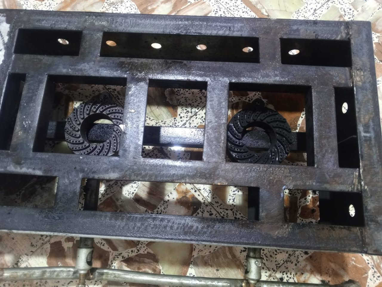 السلام عليكم طباخ للبيع بسعر مناسب الاتصال *********** عمارة, ميسان
