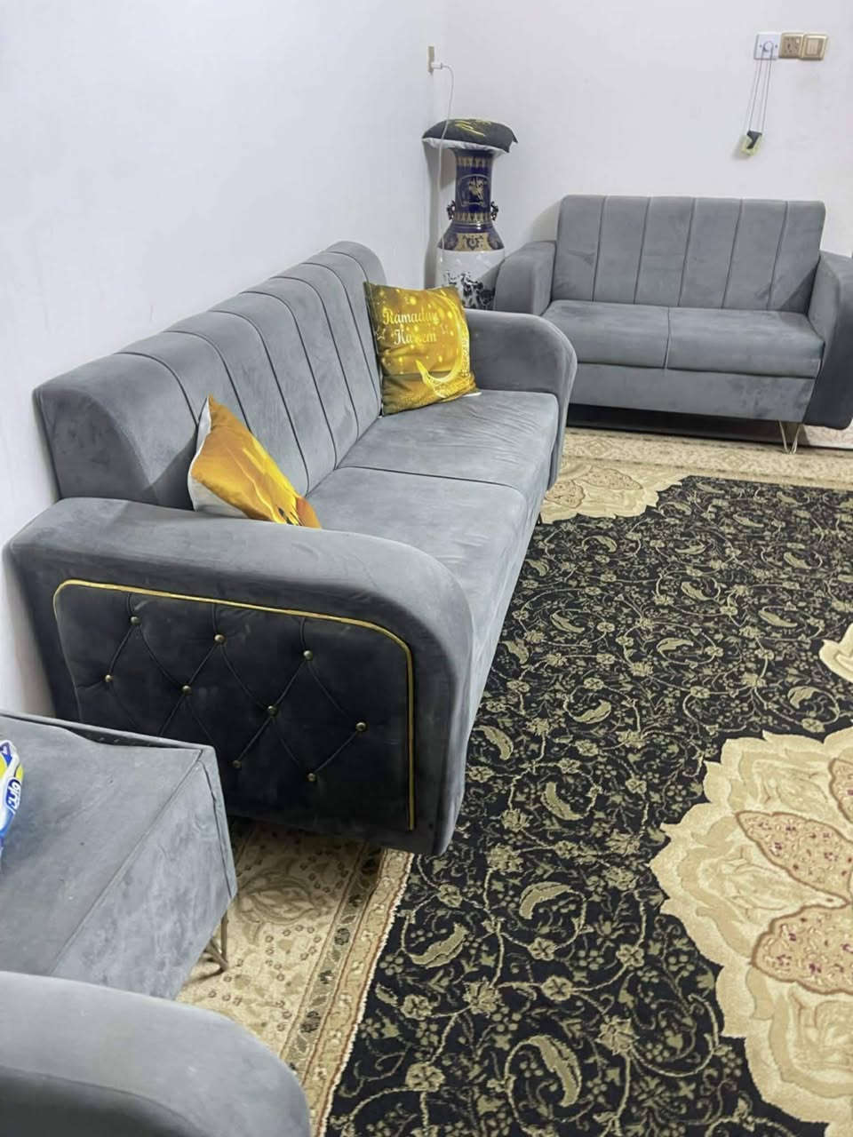 تخم عشر مقاعد تركي ثقيل جدا جدا.    اللون المرغوب رصاصي🩶
خالي من اي ضرر ٤٥٠ وبي مجال


**إذا كنت صاحب هذا الإعلان وتريد حذفه لأي سبب، رجاءا أرسل رسالة إلى الدعم الفني**