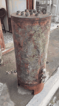 السلام عليكم ورحمة الله وبركاته بيلر للبيع مستعمل موسم واحد غاز +كهرباء بسعر مناسب العنوان بغداد الغزالية 
للتواصل :***********
