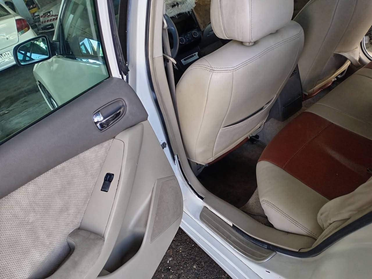 بەناوی خوای گەورە.
نیسان ئاڵتیما2009خلیجی.بڕاوە.
فول بێ سڵاید گێڕومەکینەی بەشەرت.بێ دەعم.کامل مەسروف.چوارتایەی لۆکی بۆبەسراوە.
سعری 44مەجالێکی زۆرکەم.
شوێن.سیدسادق.
***********
***********
