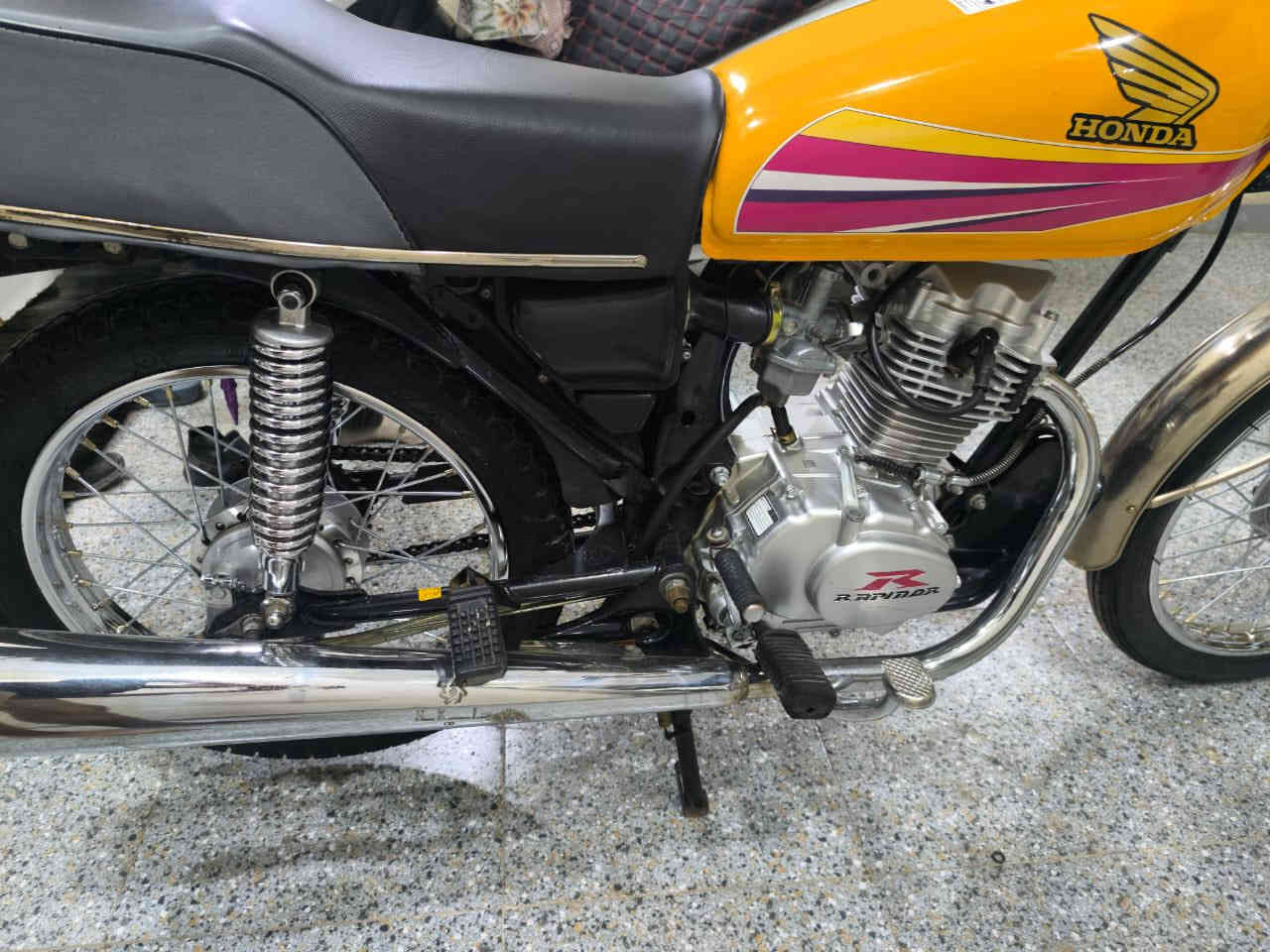 السلام عليكم 
دراجه ايراني للبيع ادوات تعمير 2025دراجه بلكارتون تاخذه تلف راسك وتنام مامتعوبه ولامشتغله دلفري مجرد من البيت لشغل ومن شغل للببت تعمير بيدي انه معمره 
سعره 600وبيه مجال لطيبين والمايعجبه سعر اكو دراجات خير من الله ‭0788 155  0771‬
