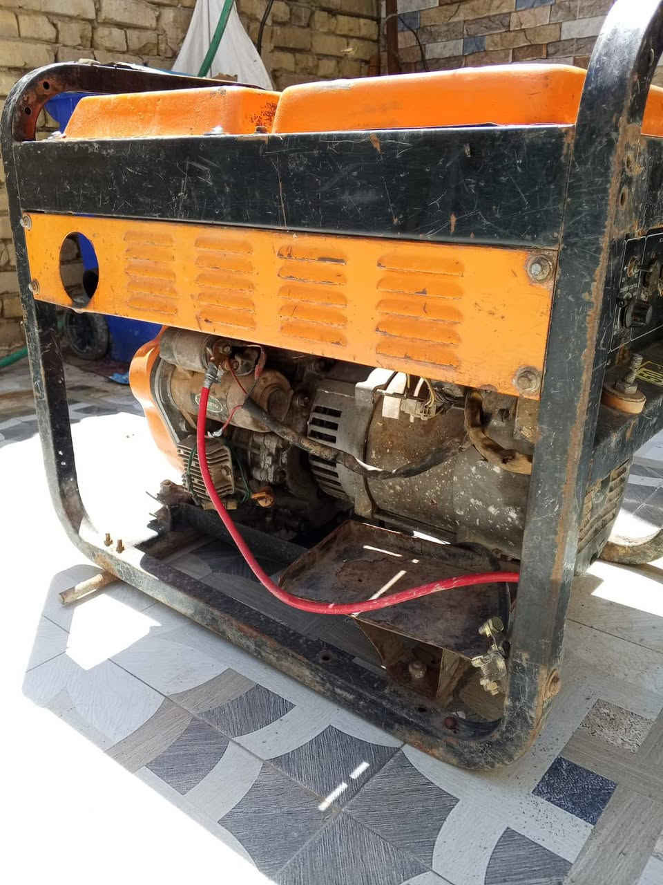 مولد كاز البيع كهرباء ونضيف شرط الشغل تجي وتفحص كهرباء ***********
