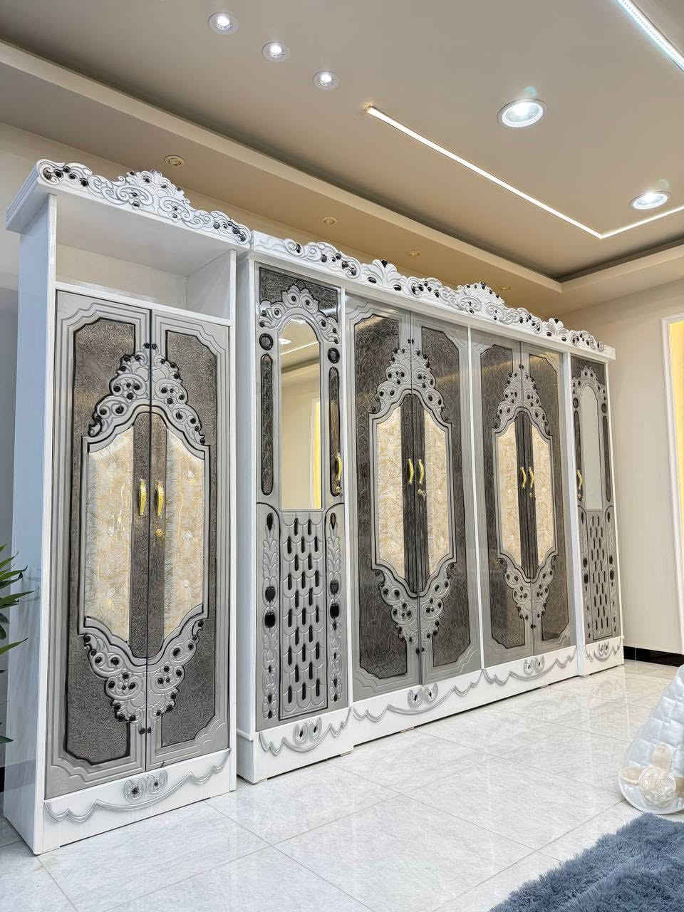 ✨ غرفة نوم أحلامك تبدأ هنا

اجعل غرفة نومك أكثر هدوءاً وأناقة مع أحدث التصاميم.

جودة مضمونة وسعر مناسب

يوحد توصيل لجميع محافظات العراق مع الشد 

#دار_الأثاث_الحديث


**إذا كنت صاحب هذا الإعلان وتريد حذفه لأي سبب، رجاءا أرسل رسالة إلى الدعم الفني**