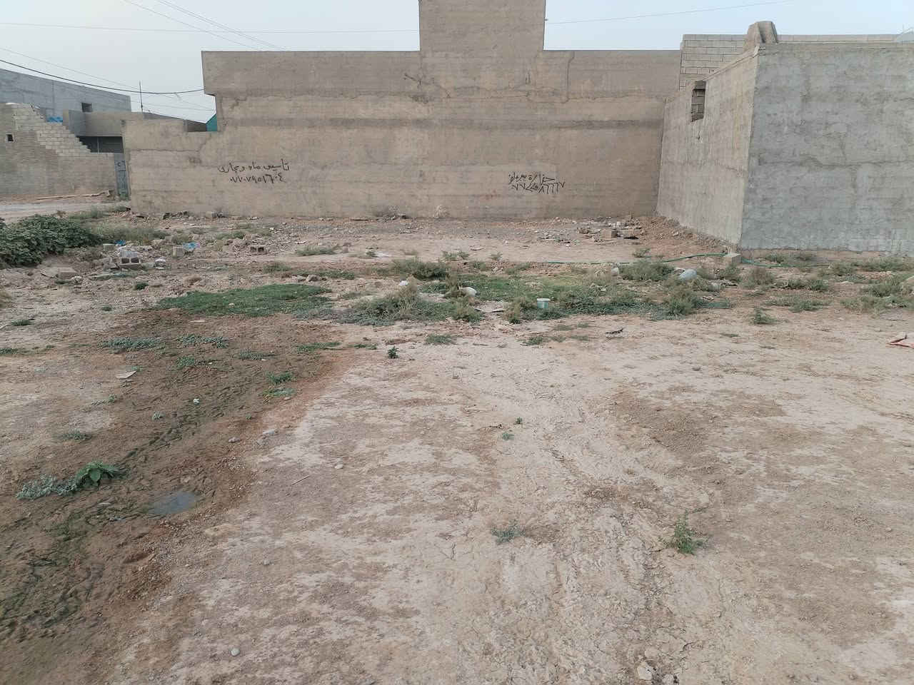 فرصة عقارية في كركوك - منطقة كوباني 📍
قطعة أرض مميزة للبيع بموقع ممتاز وسعر مناسب:
​المساحة: 200 متر مربع.
​النوع: زراعي 
​الموقع: كركوك - كوباني خلف مزرعة عميد أركان قريبه عل تبليط الجديد الاستفسار الاتصال على الرقم ***********السعر ١٦وبيه مجال قليل
