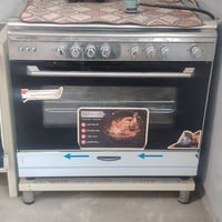 كاونتر للبيع وطباخ فرن جديد ما مستخدم ابد التواصل خاص او واتساب 078785...