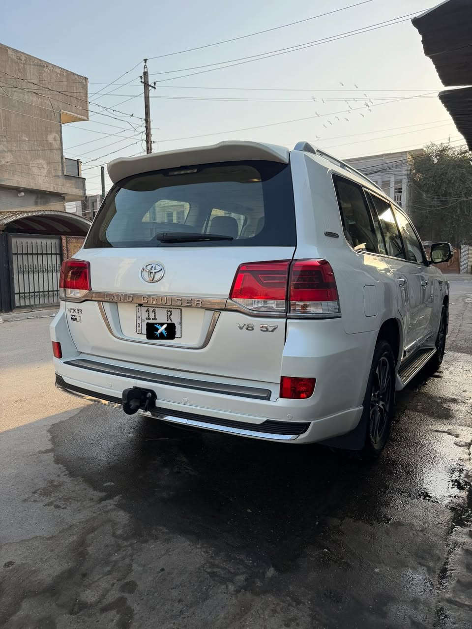 السلام عليكم للبيع لاندكروز VXR مديل 2021 حجم المحرك 8 سلندر 5700 سياره ماشيه 45 مكفوله كفاله عامه عله وضع الشركه رقم بغداد مواصفات VXR فول الفول معروف مكان بغداد 
الاستفسار 
‭0770 245 7097‬
