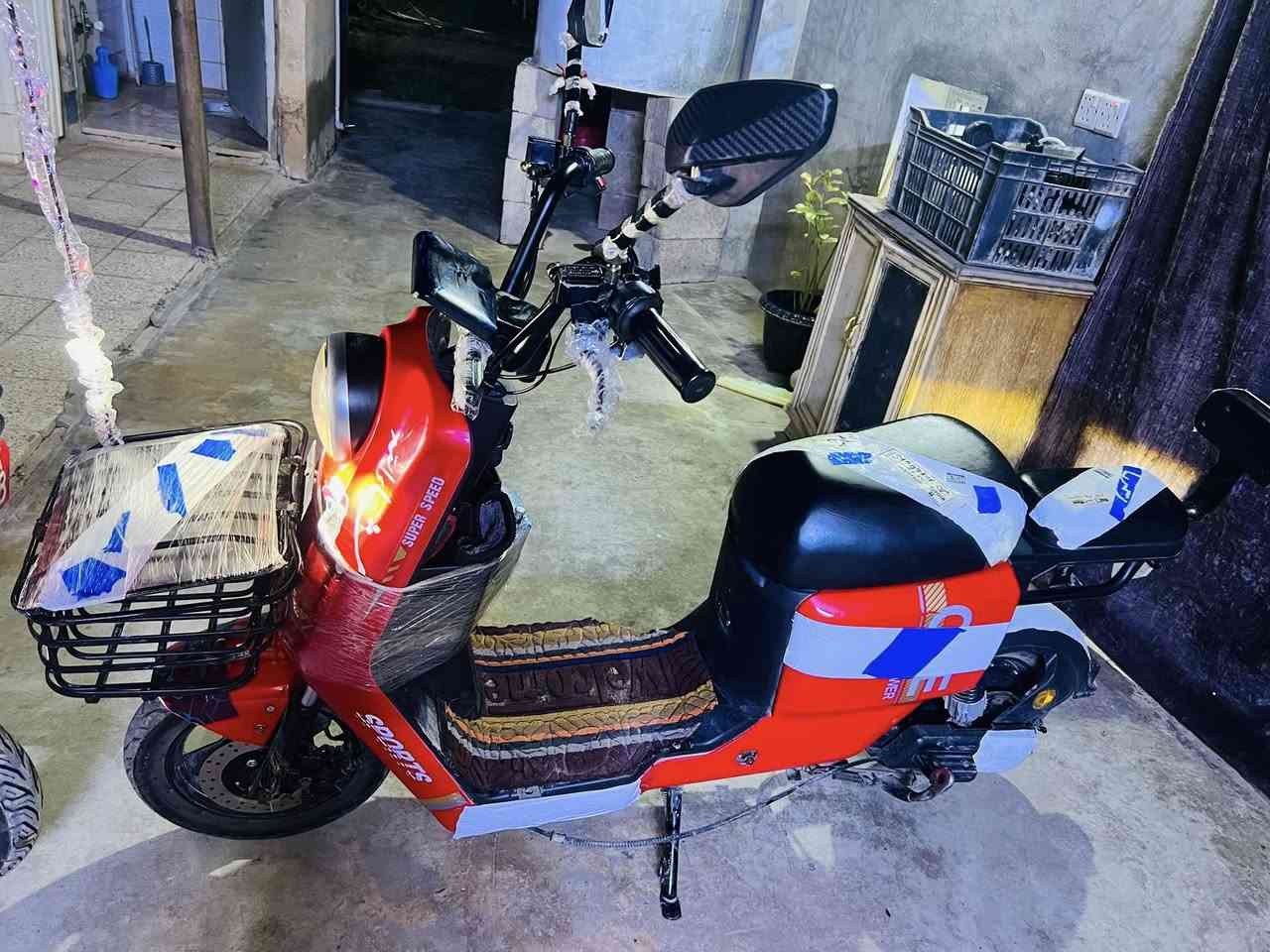 السلام عليكم باسكل شحن مستخدم بطاريات دبل ٥ مكاني العلم لاستفسار ***********
