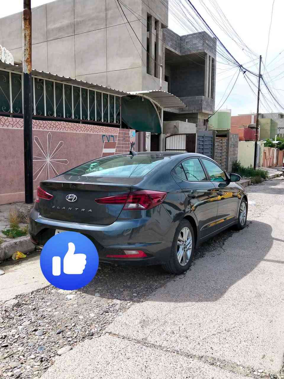 السلام عليكم
النترا 2020 وارد امريكي
 كلين بدون ضرر ولا صبغ ولا تبديل وضع شركة ماشية 60 الف  بدون سلايت ولا بصمة شاشة كبيرة وحساسات مري ثلاث انضمة قيادة تثبيت سرعة مانع انزلاق وباقي المواصفات معرفة للالنترا 2020،،،
للتواصل
***********
***********
