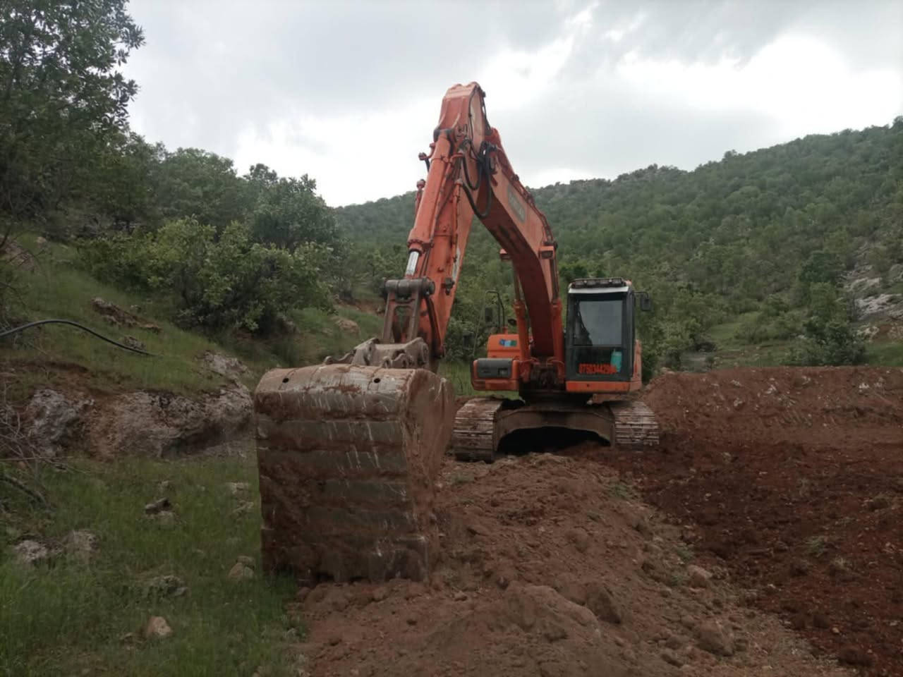 حفاره دؤسان بؤ فرؤشتن البيع حجم 225 موديل 2011
دقاق لگاله زؤر خوينه همو گيني بشرته 
رقم تليفون ***********
