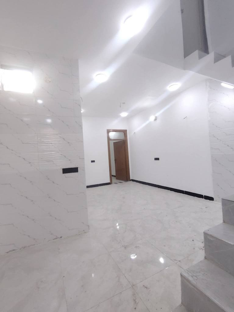 #يعلن_مكتب_ #التساهل_مقابل_قرية_لغدير_عمود282_ بشارع المطحنه
***********
#بيت_100متر_

#بيت_طابو_زراعي_سند25

#سعر35_مليون_وبيه_مجال  

بناء حديث
غير مسكون
بناء ممتاز جدا 

عنوان لبيت النجف 
#مقابل_ملحق_قرية_الغدير_مباشر 
يحتوي لبيت على+ غرفه+1صاله +ستغبال +مطبخ +صحيات بلداخل +وصحيات بلخارج 

***********وتساب النجف, العراق
