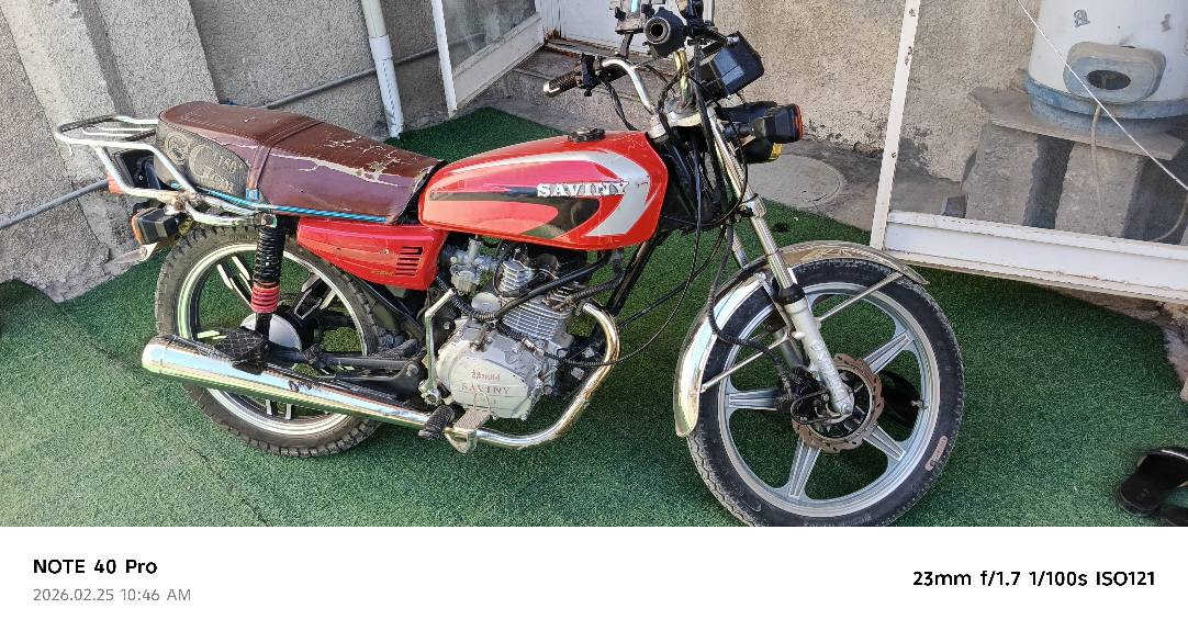 دراجة ايراني سيفان  كل شي بيها جديد تاير ويل صالنصه كلج والكلجات كهربائيات كامله من كل شي لا تنقيص ولا تبخير جنت اشتغل بيها دلفري وعفت الشغل وخليتها للبيت سعرها 350 الف قفل مكاني ابو غريب المنسيه 
***********‬‏ بي واتساب المو شراي لا يتصل بغداد, العراق
