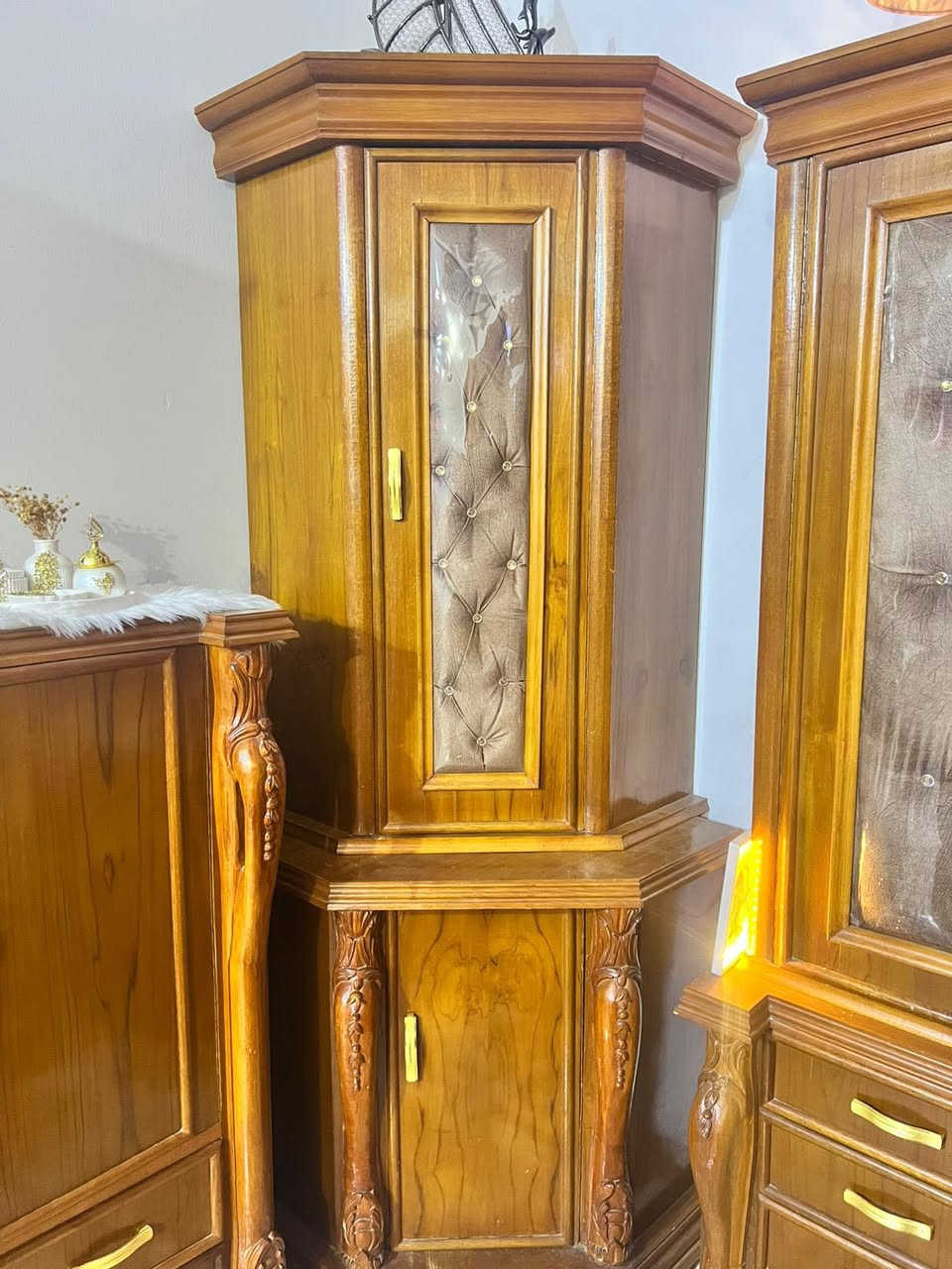 غرفة نوم خشب عراقي ثقيلة للبيع ب3قفل استفسار ***********
