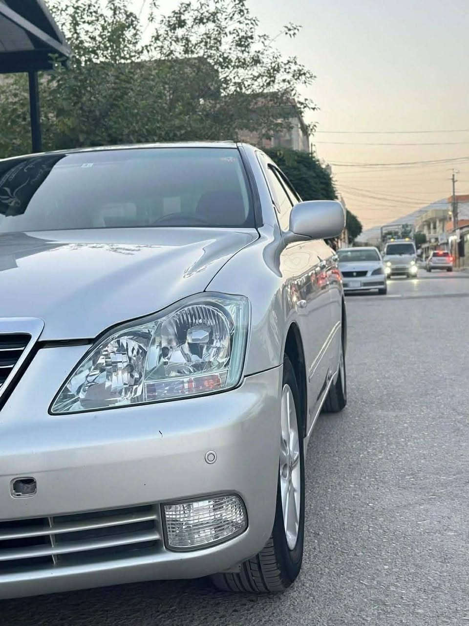 سەرەتا بەناوی خودا
toyota crown شاهینە 
موس موس 
سەیارەکە رۆیەڵە 
2 دوگمەی ناو رەساسی 
ساج قاوەیی 
بێی بۆیاغ 
بەس شوێن موسەکانی بۆیاغە 
سەیارەکە سڵایدە 

سەیارەکە موسی 2 دوگمەی رۆیەڵەو سڵایدە بێی بۆیاغە سەیارەکە هی ماڵانەو زۆر خاوێنەو بێی مەسرەفە 
بۆ نرخ نامە بنێرە یان تەلەفۆن بکە 
0750 151 0169
