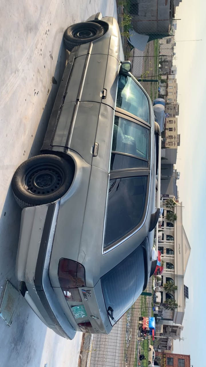 موديل ١٩٩٣
گير تيمساع
٥٤٠مكينه
گير مكينه بشرت
سنوي كه سك
گورينه وه ش ده كه م 
سعر ٢٢
وتساب فايبر*********** أربيل, العراق
