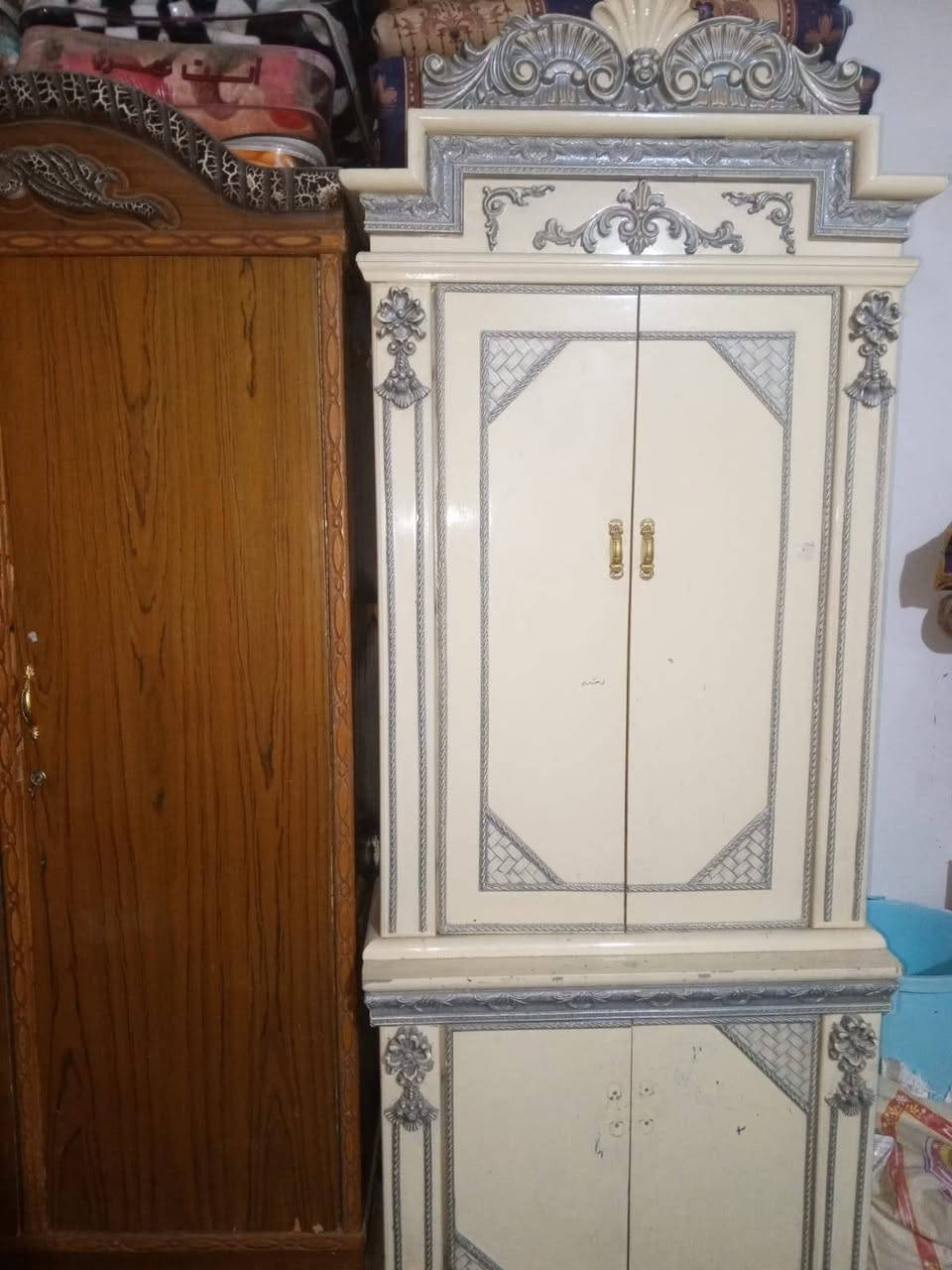 السلام عليكم اغراض بيت للبيع نضيفات مكاني اسكان الصناعي للاستفسار الاتصال على الرقم او المراسله رجأ المو شراي لايتعبني ***********
