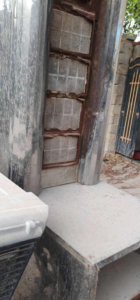 للبيع مبردة كشر ب40
شوايات كص شغالات ثنينهن ب250 وبيهن مجال 
***********
