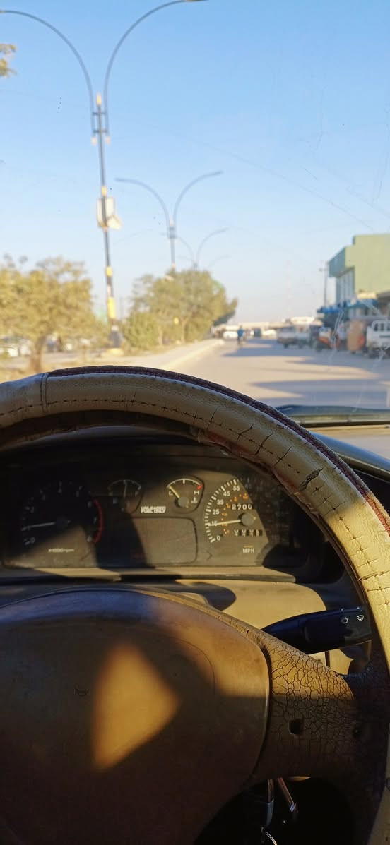 كيا سيفيا
١٩٩٤
رقم بغداد 
تحويل باسم المشتري
حداديه جديده
تخم تاير جديد
باتري جديد 
دواخل نضيفه
المحرك بيه خيط بخار
الكير اوتماتيك ينمر ثالث
 (انمر بيه ١ و بعدين ٢ و بعدين ثالث d)
 تمشي طبيعي
مكانها ذي قار قضاء النصر
السعر ٣٥ و بيها مجال
***********
