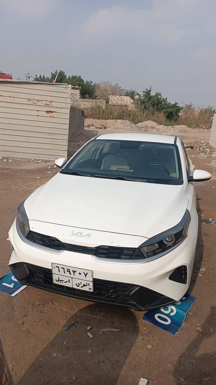 سلام عليكم سيراتو للبيع موديل 22 ماشيه 57  سعر154وبي مجال بسيط الاستفسار الاتصال ***********
