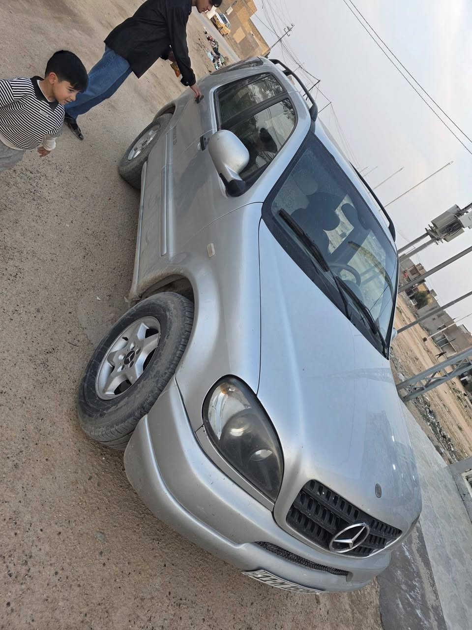 ***********السعر ٧٥ورقه
سلام عليكم مارسيدس فول جاهزه من كلشي جديده كلش كفاله رقم بغداد بسمي تحويل مباشر هزه رقم جدد مكان النجف
