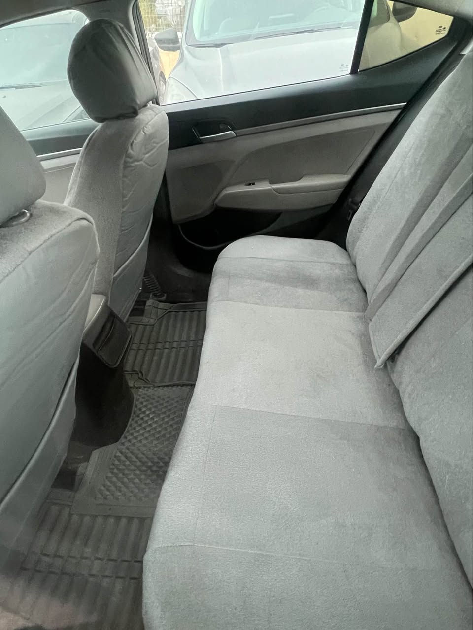 اسم السيارة و نوعها و موديل :النترا se 2017
سعر و مجال :110 ورقة
غرامة :20 ورقة
عدد سلندر + المحرك حجم المحرك :٤ سلندر 2.0 دوش مرغوب 
عدد الممشة : 150+ الف ميل
مكينة مفتوحة : لا
الكير مفتوح :لا
المكينه بيها نفخ :لا
عدد قطعة الصبخ + امكنها :بوند و جملوغ و وبع باب
تعديل بارد : لا يوجد
الايربكات : سليمه
الشاصي و الدواخل :سليمه
تحويل او وكالة :موجود 
عنوان : دهوك 
تبديل : لا
قسط : لا
السيارة بيها منظومة غاز و بنزين 
الكير و المحرك مكفولة من كل شي 
رقم الهاتف :0️⃣7️⃣5️⃣0️⃣8️⃣5️⃣0️⃣8️⃣4️⃣8️⃣8️⃣ دهوك, العراق


**إذا كنت صاحب هذا الإعلان وتريد حذفه لأي سبب، رجاءا أرسل رسالة إلى الدعم الفني**