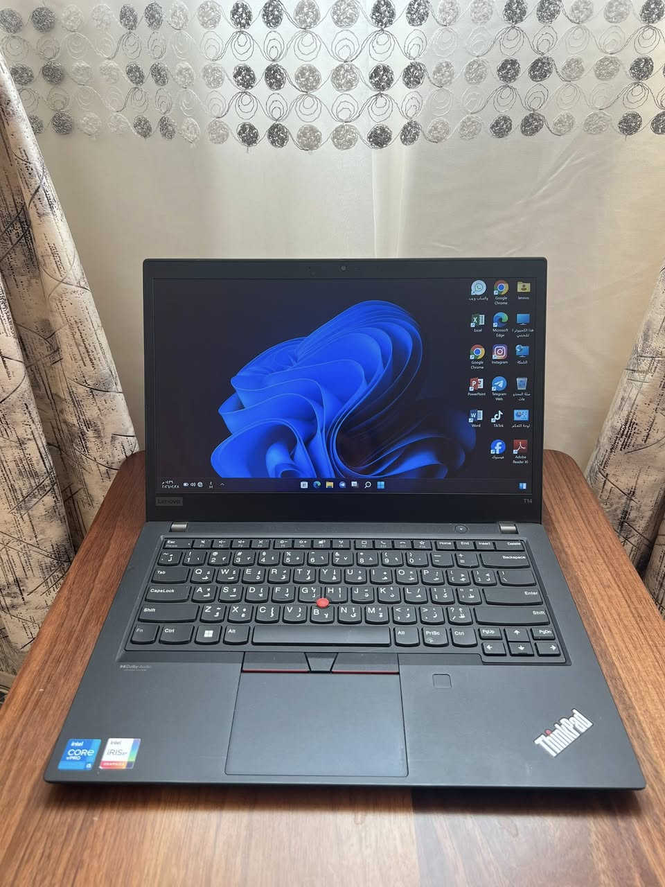 السلام عليكم لابتوب LENOVO جيل حادي عشر للبيع .
اللابتوب جدا نضيف وادائة قوي ومواصفاته جدا عالية يفيد الي عنده دراسة او العاب او تصميم او غيرها من الاستعمالات.
المواصفات :
المعالج intel core i5
الجيل : الحادي عشر. ( 11TH )
كرت الشاشة : inte irex 8GB 
الرام : 16GB DDR4 
الذاكرة ( الهارد ) : SSD 256GB  M.2
الشاشة : حجم 14.3 حوافها جدا ناعمه دقتها  تشغل 4K ضد التوهج ips فدشي كلش راقي.

المميزات:
شحنه تايب سي
الجيل الحادي عشر
 رامات 16 مو 8 فدشي مرتب وسريع
اللابتوب جدا سلم ووزنه خفيف 
الشاشة حجم 14.3 بحواف ناعمه جدا.
اللابتوب جيل حديث ومعالج سريع.
منصب عليه وندوز 11 برو مفعل مدى الحياة.
منصب عليه اوفس مفعل مدى الحياة .
كيبورد عربي انكليزي ليزري .
غالق كامرة سلايد .
كامرة امامية جدا واضحه.
سماعات ستيريو .
بطارية اللابتوب ليثيوم تطول وياك بالاستعمال المكثف اقل شي 4 ساعات
المنافذ :
منفذ التايب سي للشحن
منفذ التايب سي للبيانات
منفذ HDMI
منافذ USB ومنفذ Aux

الملحقات :
ملحقاتها كله كاملة وجديدة غير مستخدمة لان ماصارلي فترة بسيطة جدا من اخذته.
شاحنة اللابتوب اصلية
جنطة اللابتوب ماركة اصلية وبعدهي جديدة مامستعمله ابدا .

اللابتوب كلش نضيف ومواصفاته قوية ومحترمه وتصميمه سلم ومرتب .
ومابي أي نقص كيبورد سماعات انترنت شاشة كامرة كله شغال وممتاز ومابي اي نقص من اي ناحية.

السعر : 375 الف وبي مجال قليل .
مكاني النجف 
واليريده توصيل هم موجود ان شاء الله

***********

(لابتوب  LENOVO Lenovo lenovo i لينوفو لينوڤو جيل حديث حاسبة لابتوبات للبيع النجف بغداد الموصل  دلل البصرة)
