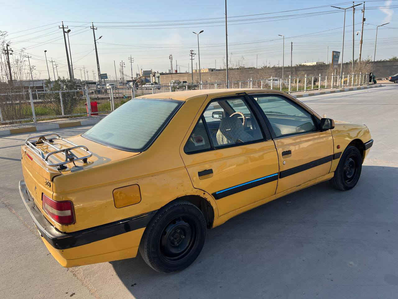 السلام عليكم سياره بيجو 405 مديل 2016 كير ومكينه خير من الله تخم تاير حداده مكان السياره البصره السعر 30 وبيه مجال بيع او مراوس ***********
