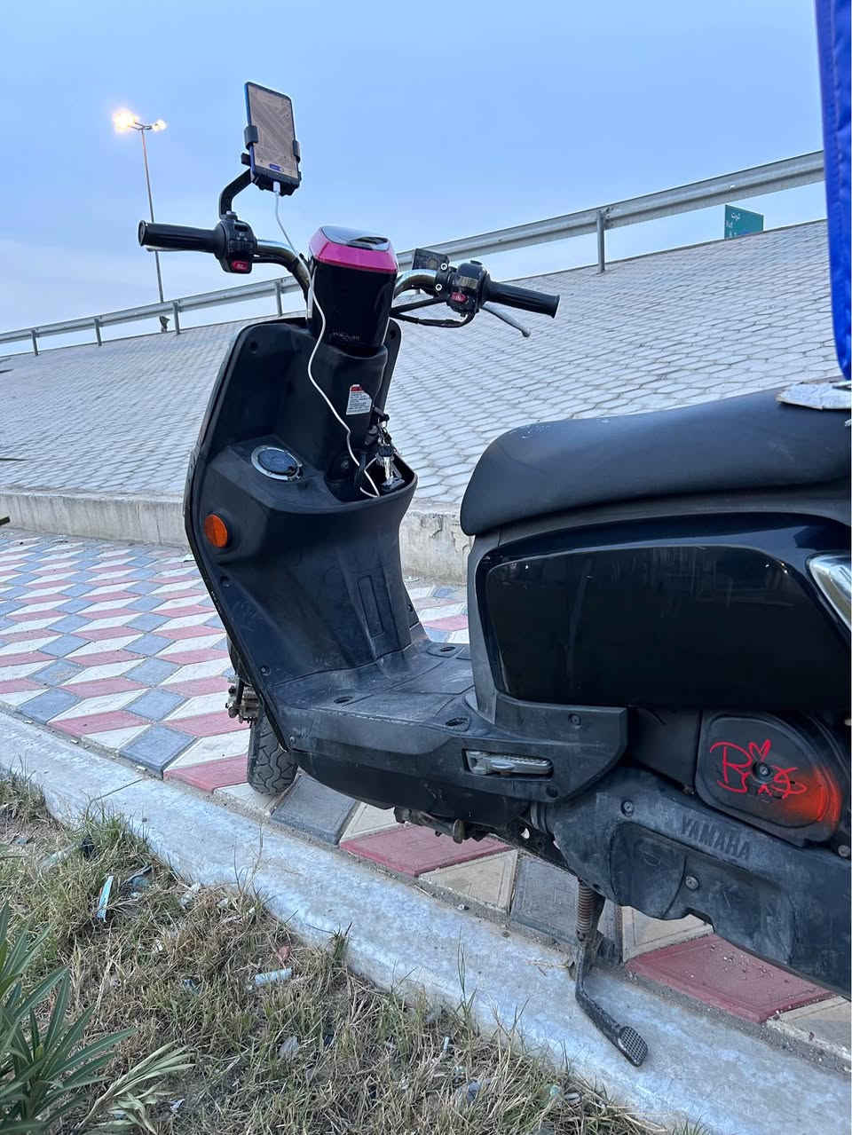 سلام عليكم دراجه بوليسي مسطرة نوزل ما مفتوحه كلشي بلدي نكره سلف كهربائيات شغال كلهه مكان بصره 5 ميل *********** مستعجل عله بيعته البصرة, العراق
