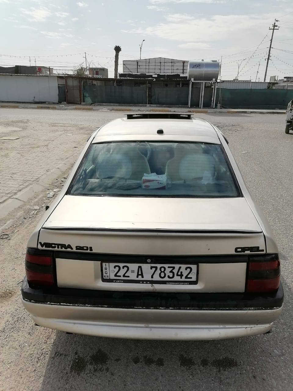 فكتره اوتوماتيك20 تبريد وتدفئه 
للبيع موديل 91 صدر امامي وخلفي جديد ماصار يومين من سويته سنويه جديد شرط التحويل رقم دولي باتري جديد شديته بلحقيقه احلا من الصورة مكان السيارة طوزخورماتو للاستفسار اكثر مراسله للحساب أو الاتصال ع الرقم ***********
