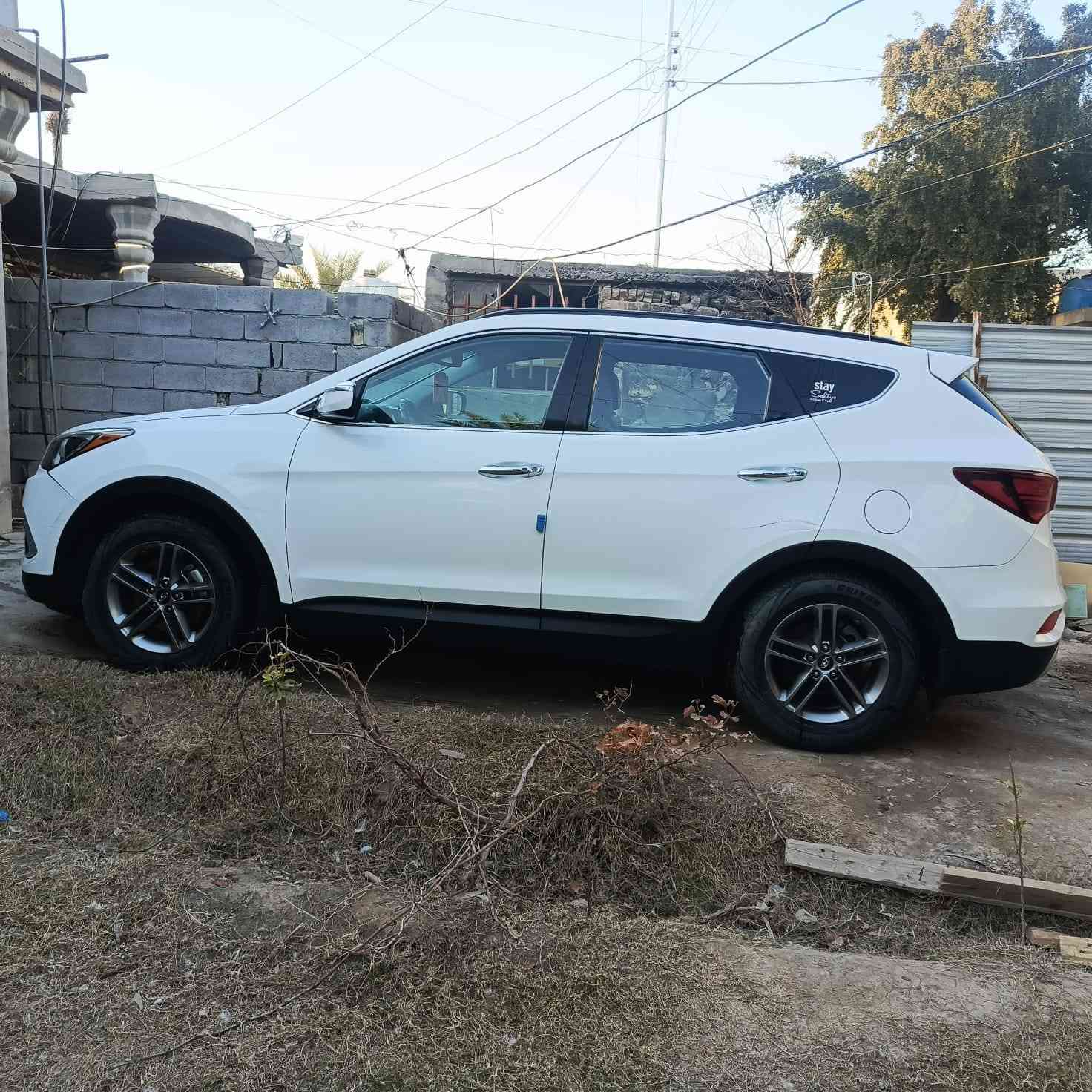 سلام عليكم سنتافيه م18 وارد امريكي حادثها جاملغ عكس السايق مبدل فقط السيارة 4سلندر فول عده الفتحه كشنات تتدفه تبريد حساسات بلمري السعر 165$ وبيها مجال للاستفسار ***********
